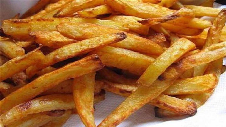 Voici 4 astuces pour réussir vos frites sans friteuse et sans graisses