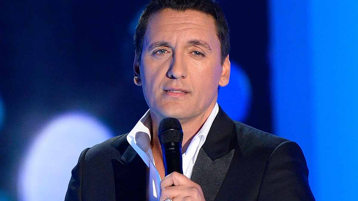 Dany Brillant : le chanteur perd des dents à cause d’une actrice emblématique sur TF1…