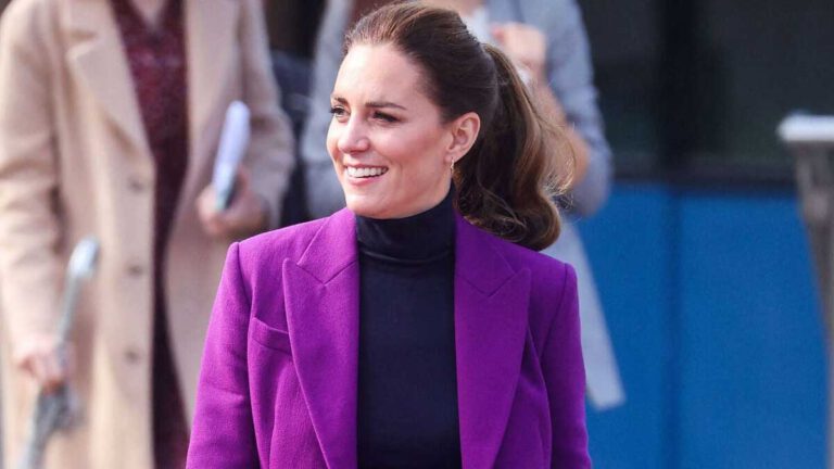 Kate Middleton a 40 ans  la duchesse splendide en robe vaporeuse, épaules nues, sur un cliché inédit