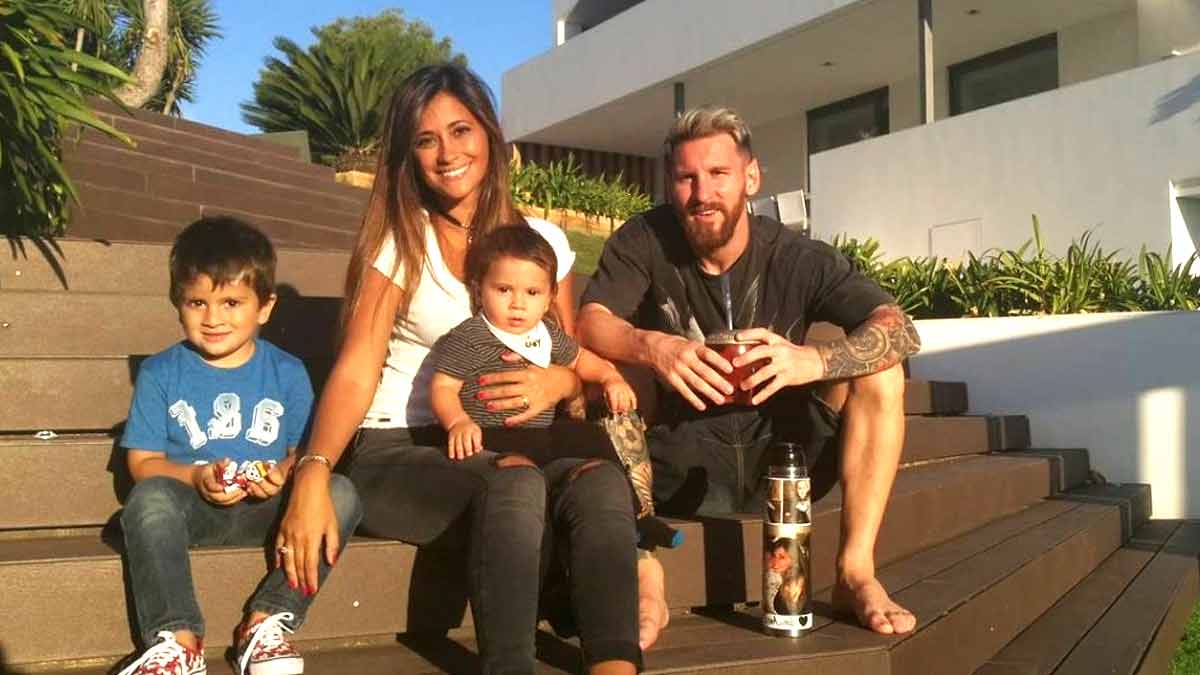 Lionel Messi  violemment moqué pour sa photo de famille et terrible nouvelle pour le footballeur