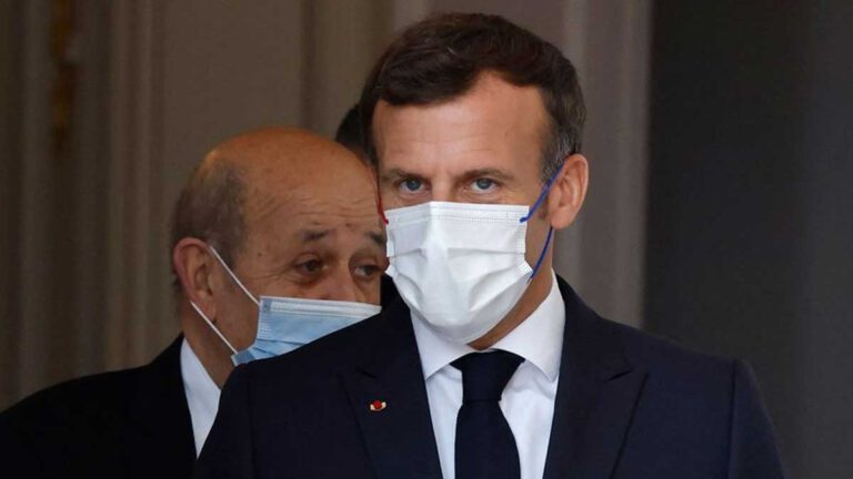 Emmanuel Macron envisage le retour de cette restriction sanitaire avec la 6e vague, ça devait arriver