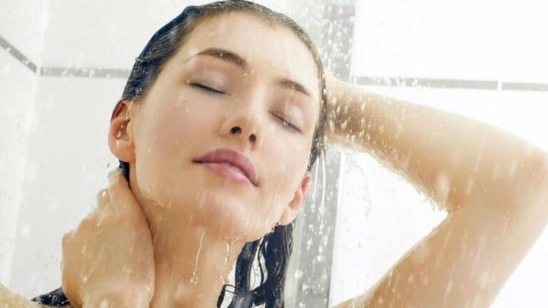 La première zone que vous lavez sous la douche révèle votre personnalité