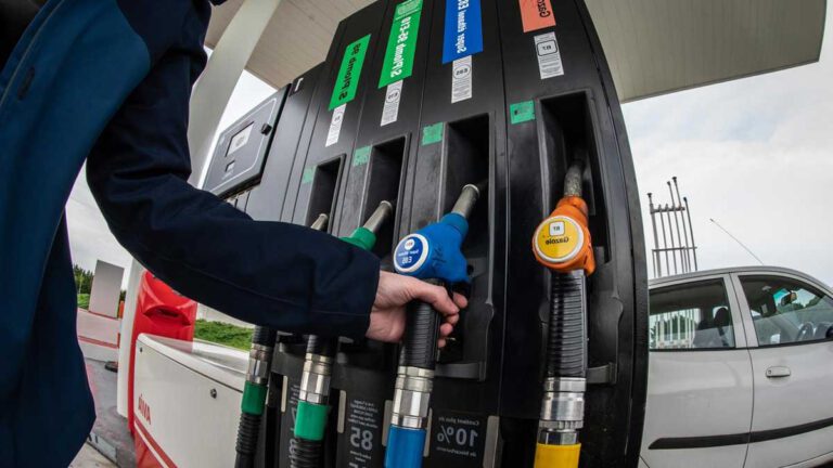 Supermarché : cette enseigne annonce une baisse incroyable sur le prix du carburant, moins 36 centimes par litre