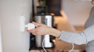 Ces appareils électroniques à débrancher en vacances pour faire baisser sa facture d’énergie !