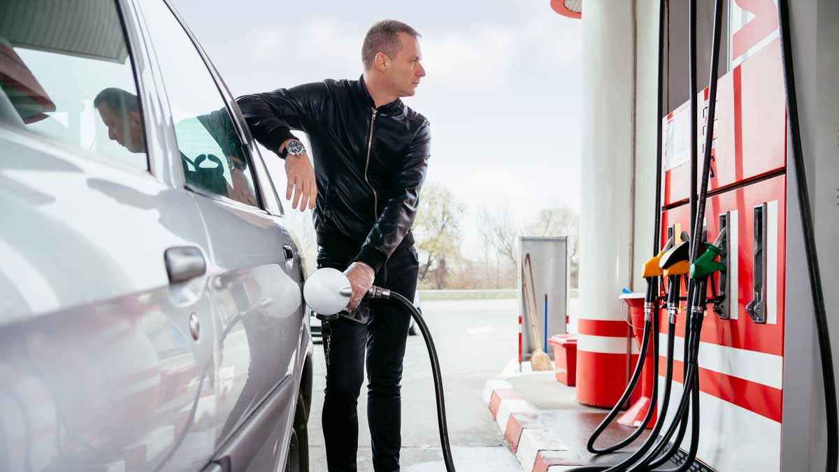 Cette grosse erreur que tous les conducteurs font, fait grimper la consommation de carburant !