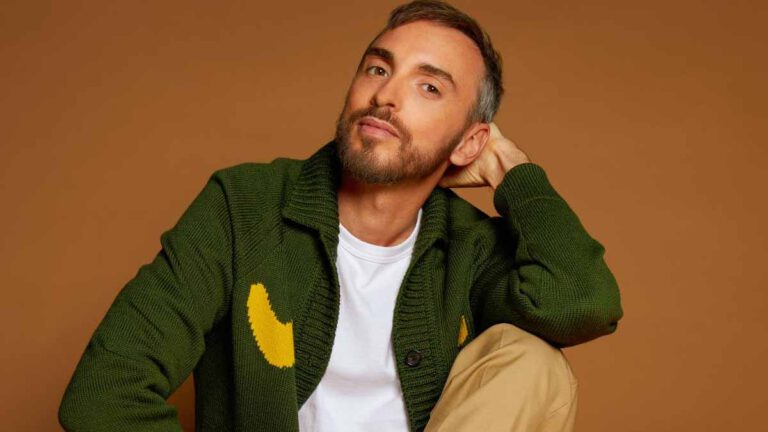 Christophe Willem en vacances : il fait une annonce inattendue à Slimane