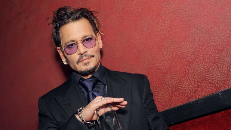 Johnny Depp abusif et toxique après Amber Heard, une autre ex l'accuse… Ce puissant sédatif que l’acteur aurait utilisé pour la faire succomber !