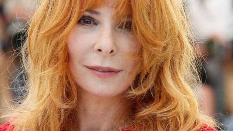 Mylène Farmer annonce une mauvaise nouvelle a ses fans