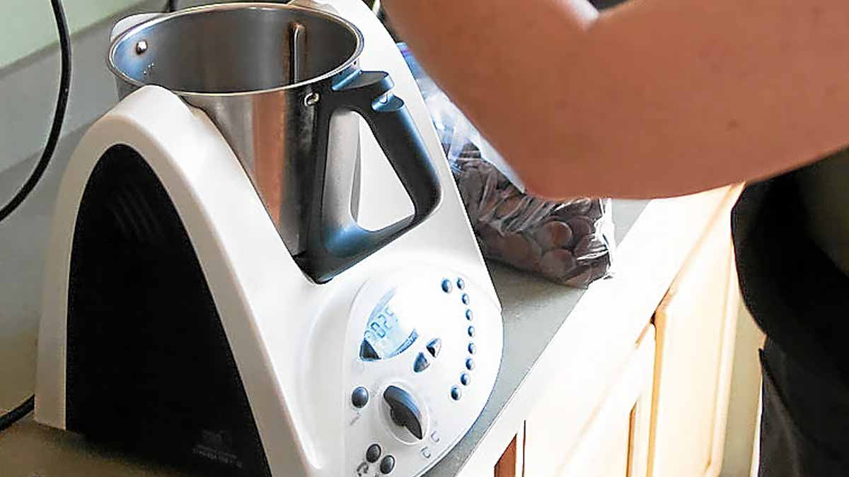 Thermomix l’appareil peut provoquer de très graves brûlures, soyez prudents !