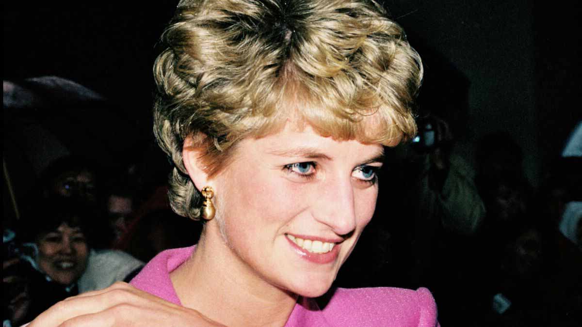 comment-la-princesse-diana-avait-predit-son-deces-deux-avant-auparavant-le-drame-dans-un-accident-de-voiture