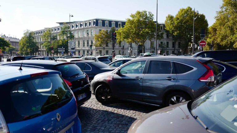 ete 2022 ces risques si vous laissez votre voiture sous le soleil durant les fortes chaleurs