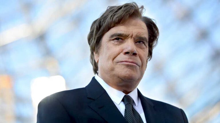 La maladie Bernard Tapie «Il est chez lui, couché, c’est son dernier combat»