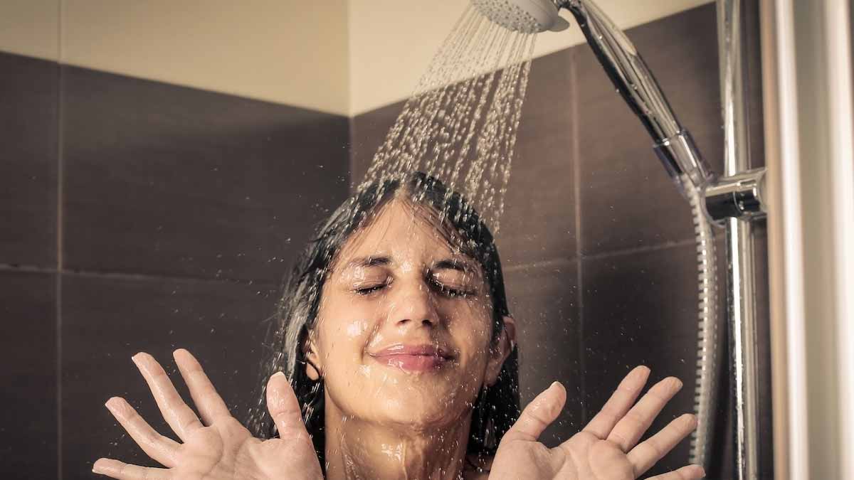 Hygiène Les erreurs que nous faisons tous sous la douche qu’il faut éviter !