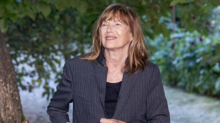 Jane Birkin jalouse de Mireille Darc cette décision prise pour ne pas quitter Serge Gainsbourg