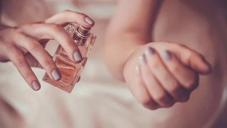 Parfums femme : découvrez toutes les nouveautés automne-hiver 2022 à adopter