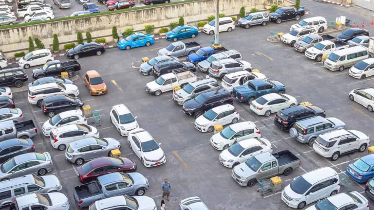 Arnaque à la carte bancaire faites attention à ce nouveau piège sur les parkings des supermarchés