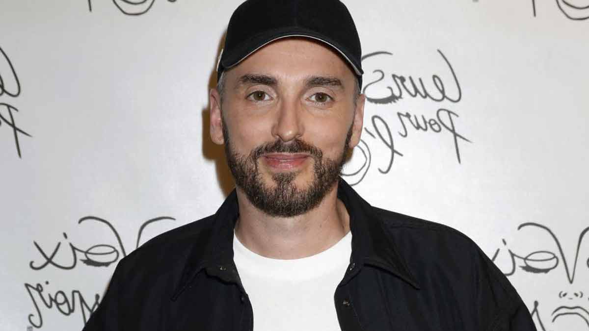 Christophe Willem le chanteur communique le décès de sa grand-mère