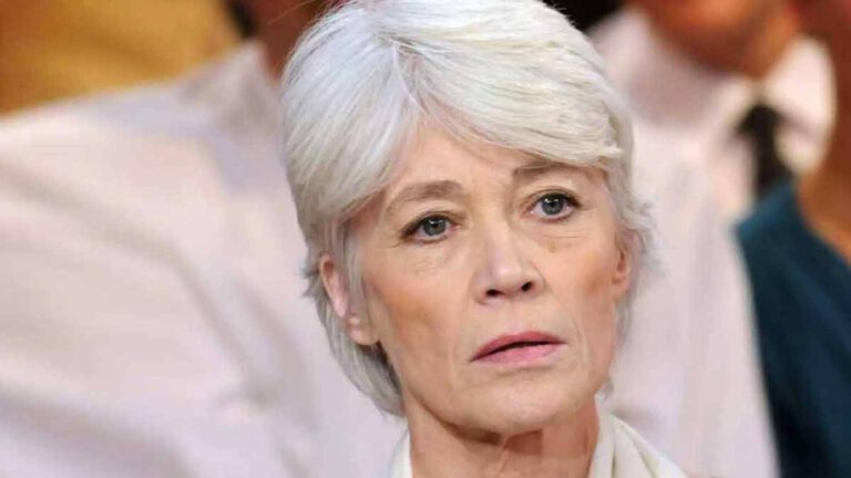 « J’ai honte de ce qui se passe en France » : Françoise Hardy défend la réforme des retraites, les internautes agacés !