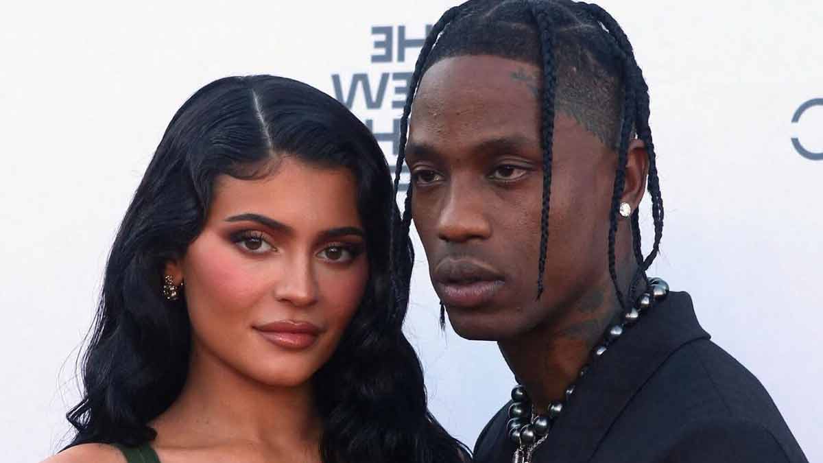 Kylie Jenner va remplacer le prénom de son fils, mais elle ne sait pas encore quand