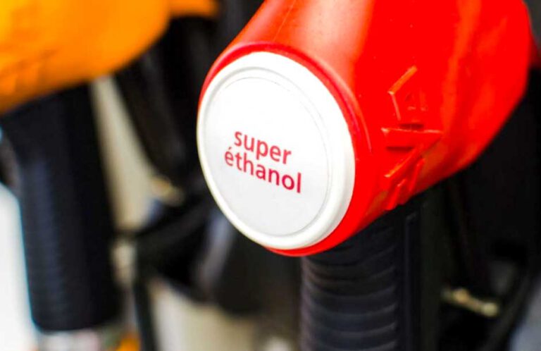 L’État est-il prêt à taxer davantage le superéthanol E85, le biocarburant bientôt aussi cher que l’essence et le diesel