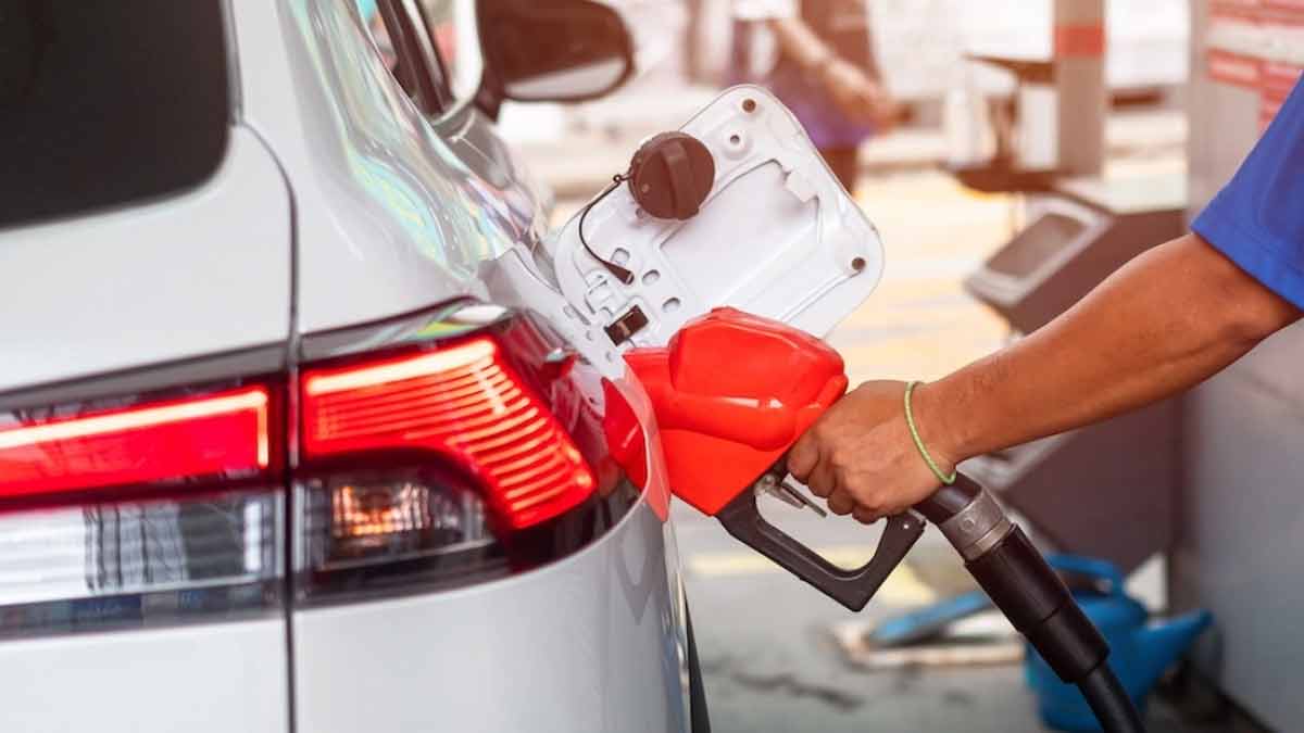 Prime carburant La remise de 50 centimes par litre sera valable jusqu’à mardi