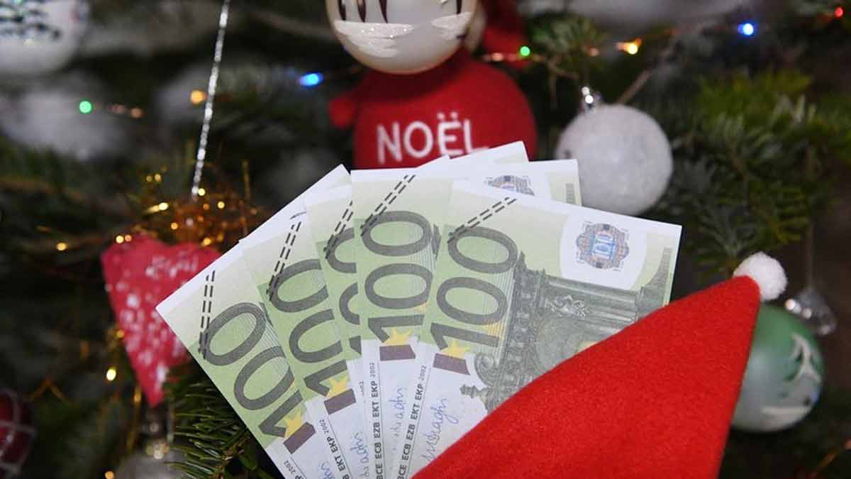 Prime de Noël 2022 : découvrez les 2 dates de versement à bien retenir !