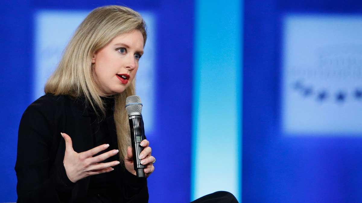 Quinze ans de prison requis contre Elizabeth Holmes, la fondatrice de Theranos