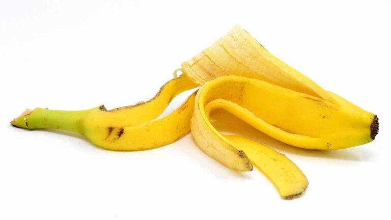 Bénéfice méconnu de la peau de banane, riche en plusieurs éléments très excellents pour le corps