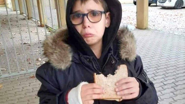 Le coup de gueule d'une mere dont l'enfant autiste de 10 ans a été viré de la cantine de son école, les internautes sont touchés!