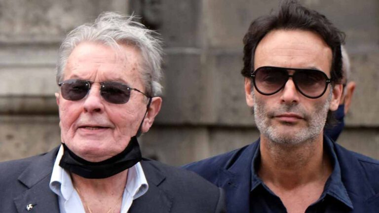 Anthony Delon partage un joli moment de complicité passé avec son père Alain Delon pour Noël