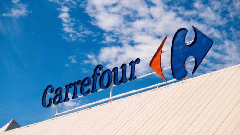 Carrefour met tout le monde d’accord avec sa doudoune en or métallique anti froid à moins de 30 euros !