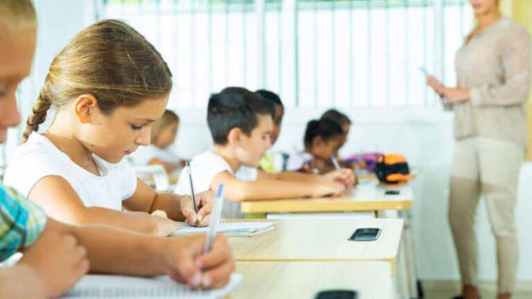 Ce comportement de votre enfant en classe montre un signe d'intelligence d'après la science