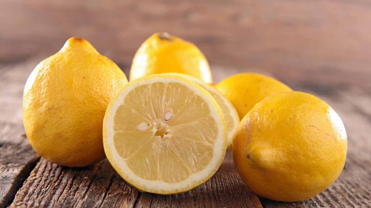 Cette erreur que l’on fait tous avec le citron, c’est le meilleur moyen de le gaspiller et de ne pas profiter de ses bienfaits