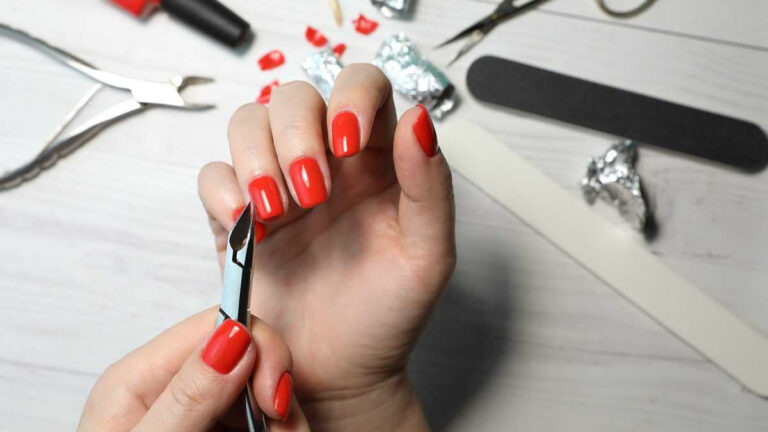 Faux ongles une astuce MIRACLE pour retirer les faux ongles vient de faire son apparition sur TikTok