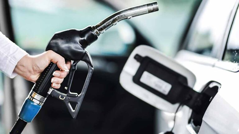 Impôts  Hausse du barème fiscal 2023 des frais de carburant pour les voitures