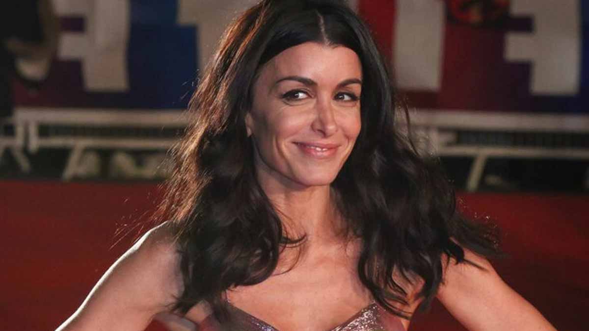 Jenifer découvrez tous les hommes de sa vie, de son 1er amour jusqu’à aujourd’hui