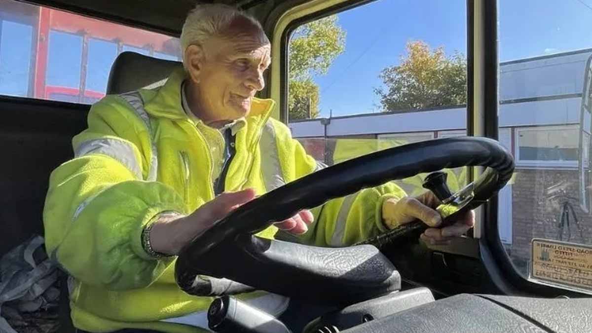 À 91 ans, cet homme continue à travailler 12 heures par jour comme chauffeur routier pour payer ses factures