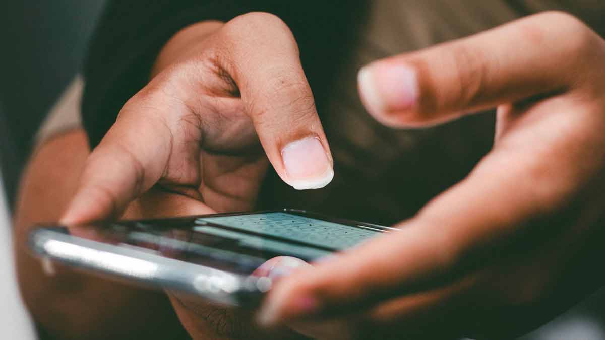 Attention, les gendarmes lancent l'alerte sur cette terrible nouvelle arnaque par SMS qui fait des ravages