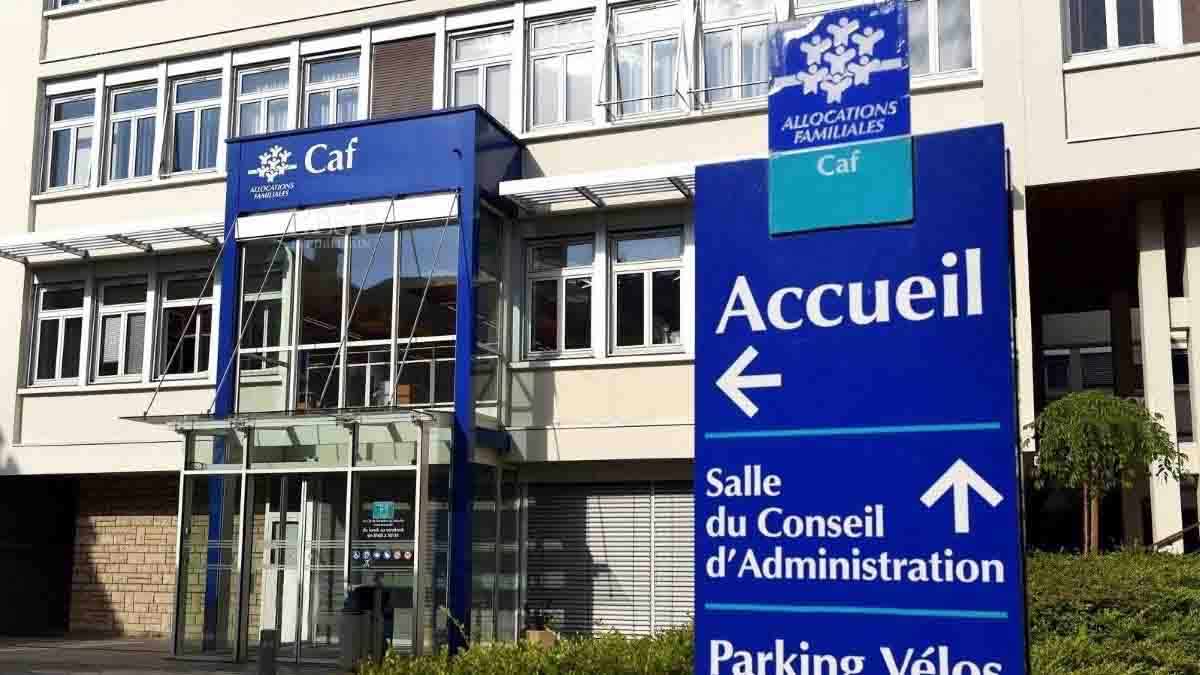 CAF une nouvelle bagarre éclate à cause des délais d'attente, un agent agressé à coups de poing