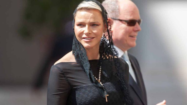 Charlène de Monaco  la princesse portera le diadème en diamants le plus cher de l’histoire au couronnement de Charles III