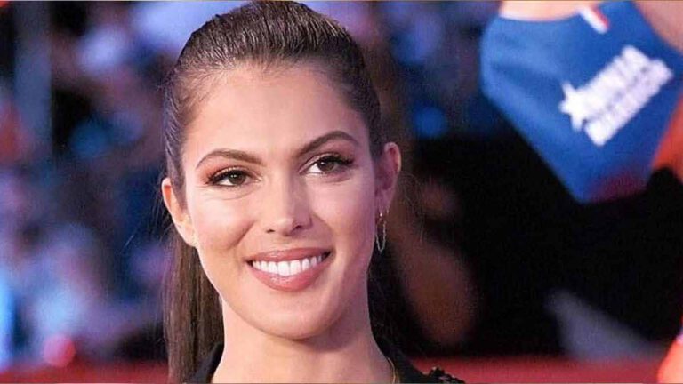 Iris Mittenaere a fait sensation avec une combinaison moulante et ajourée à strass