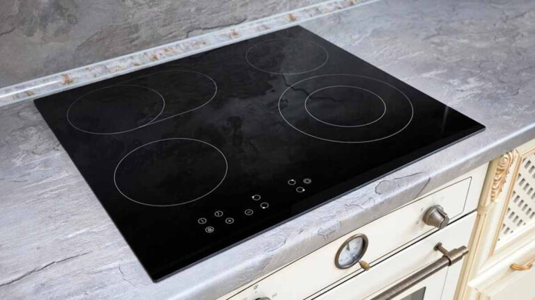 Les astuces de grand-mère pour nettoyer sa plaque de cuisson, découvrez comment faire