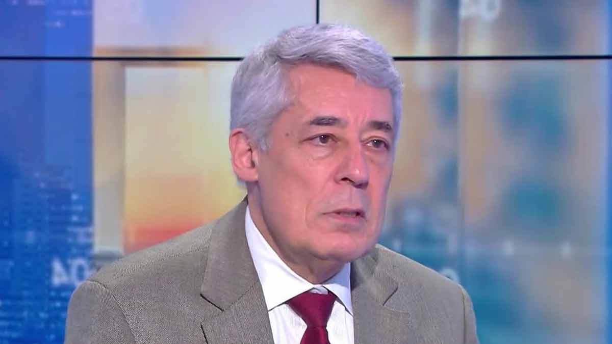 Réforme des retraites «Supprimons l'âge de départ à la retraite», persiste Henri Guaino