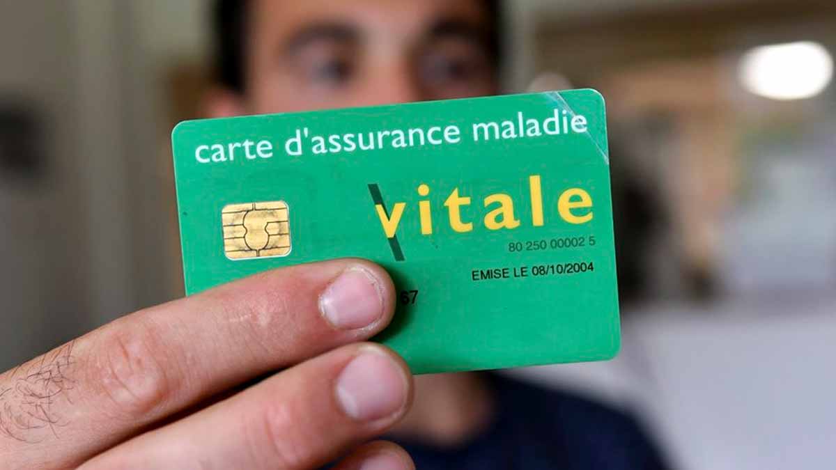 Arnaque à la carte vitale : de redoutables arnaqueurs parisiens dérobent plus de 100 000 euros grâce à une technique infaillible