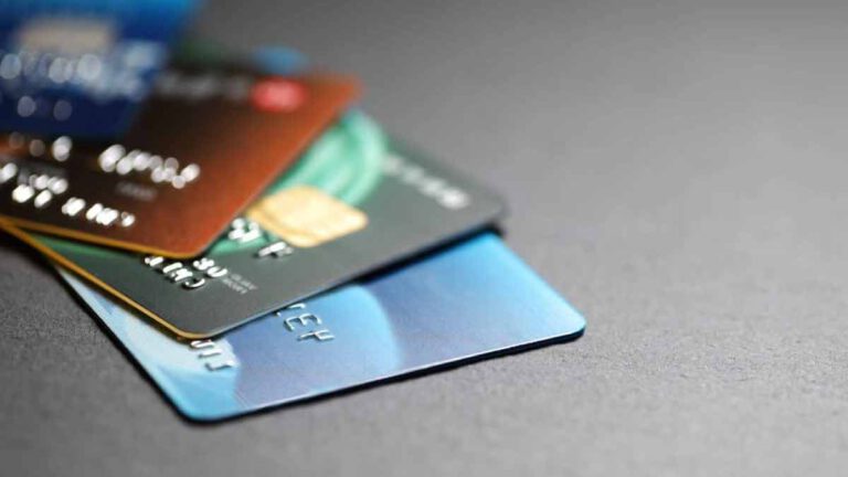 Mastercard : Non, elle n'aurait pas l'intention d'augmenter les frais liés aux cartes de crédit