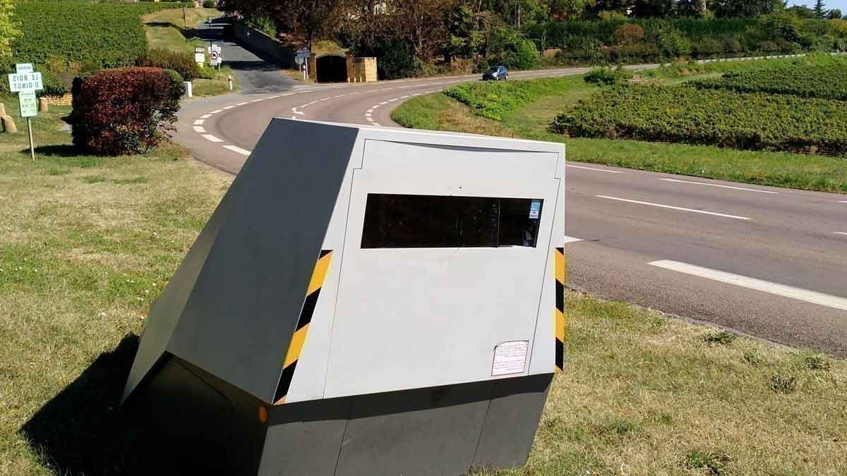 Excès de vitesse : quelle est la vraie marge d’erreur tolérée par les radars ?