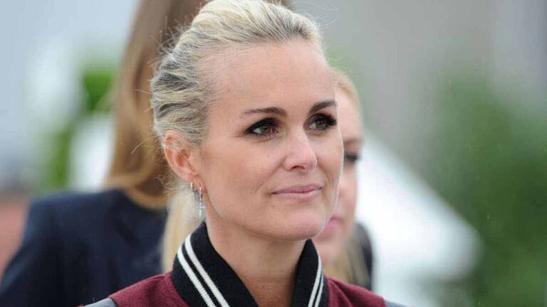 Laeticia Hallyday en colère  elle réagit enfin aux insultes de Kelly Vedovelli envers sa fille Joy