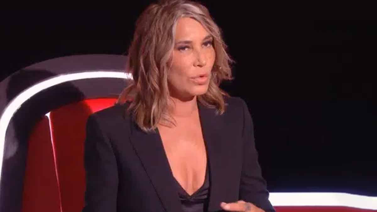 The Voice 2023  Amel Bent déstabilisée par Zazie, ce geste inattendu qui a choqué les coachs et les internautes