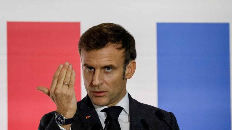 ALERTE INFO Réforme des retraites la nouvelle loi sera promulguée par Emmanuel Macron d'ici 48 heures