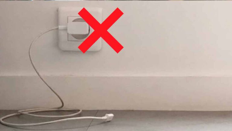 Électricité laisser son chargeur de téléphone portable branché en permanence sans charger vous coûte combien